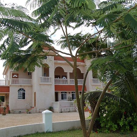 Serenity Sands Corozal Exterior photo