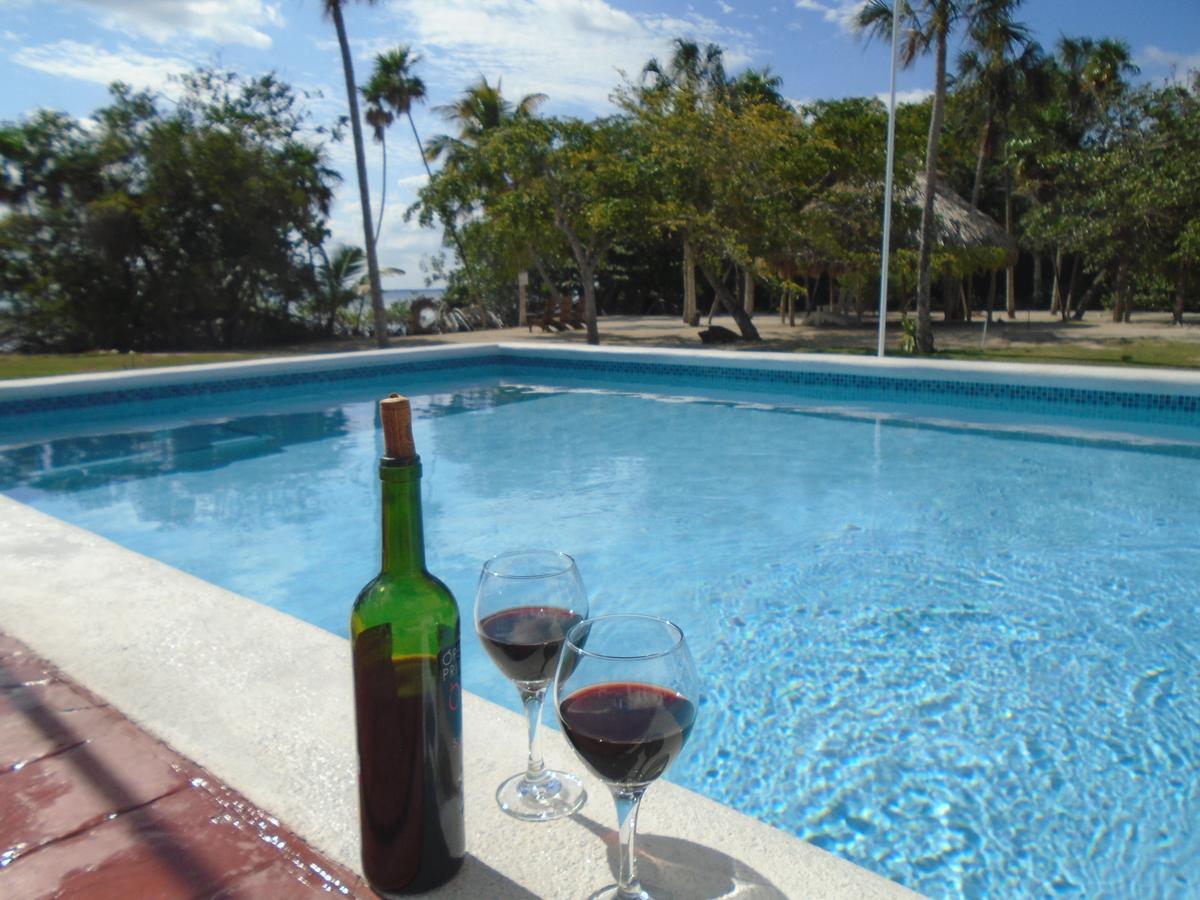 Serenity Sands Corozal Exterior photo